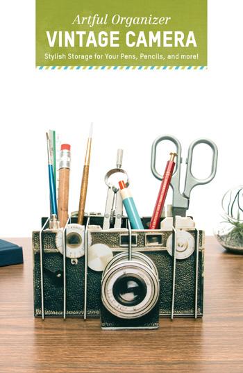 ARTFUL ORGANIZER: VINTAGE CAMERA