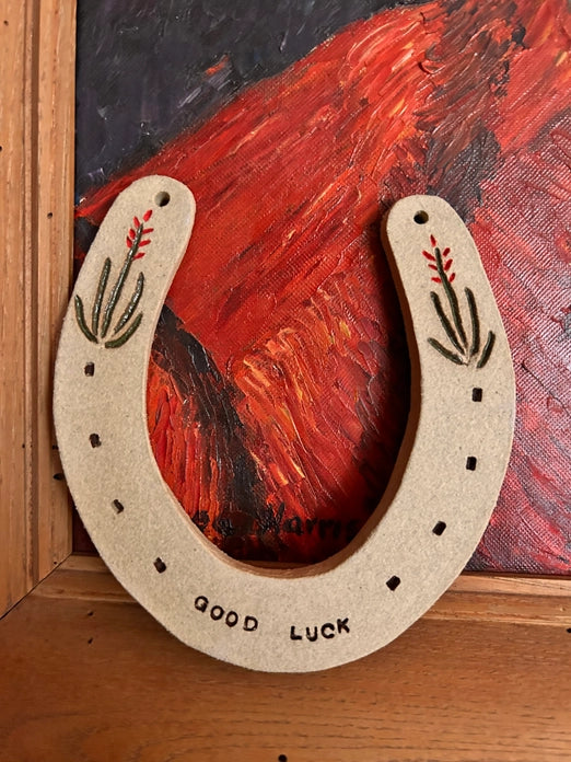 CERAMIC GOOD LUCK HORSESHOE
