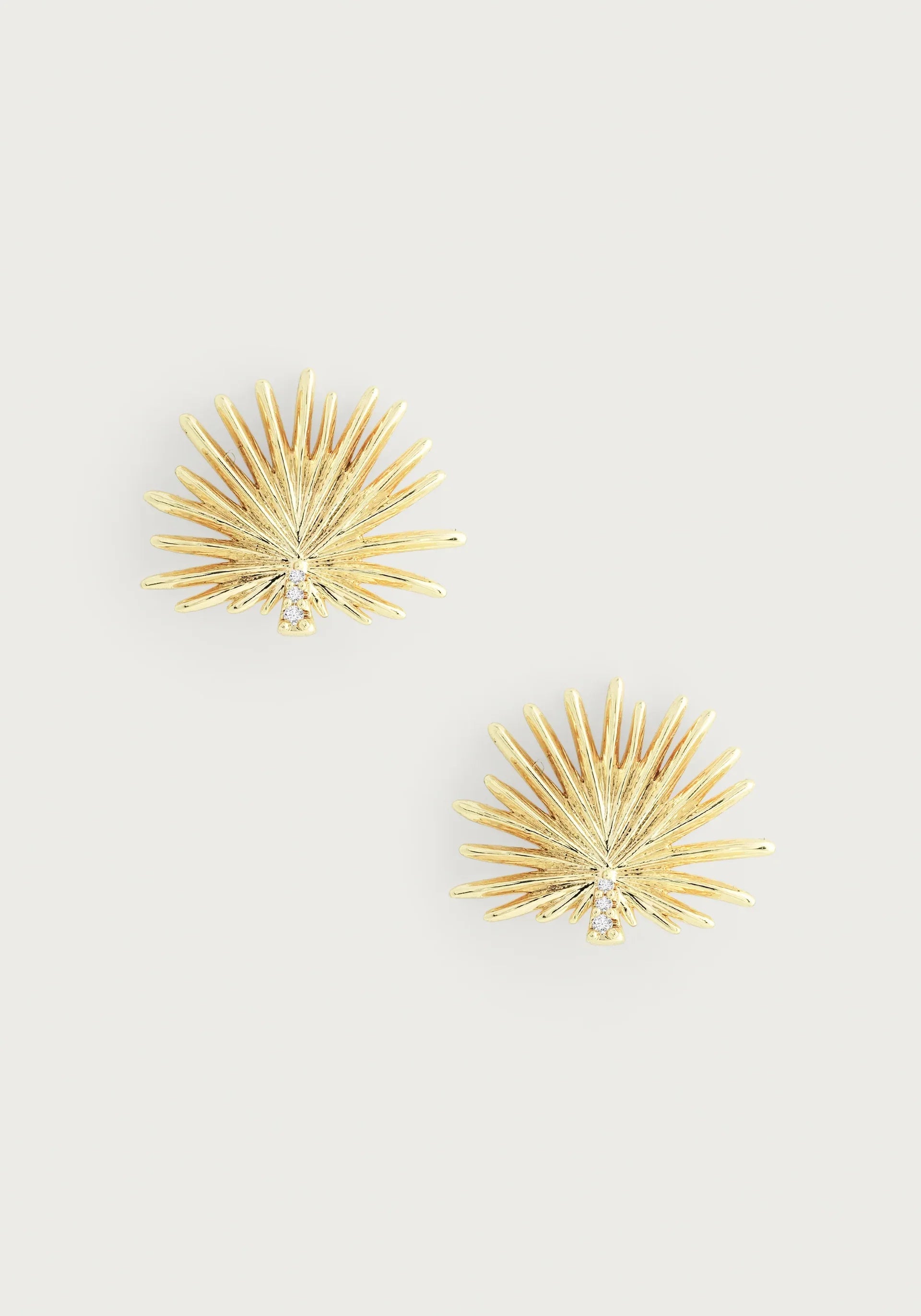 AA PALM STUD EARRINGS