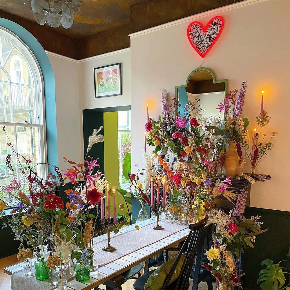 DANCE LOVE, KEITH HARING NEON