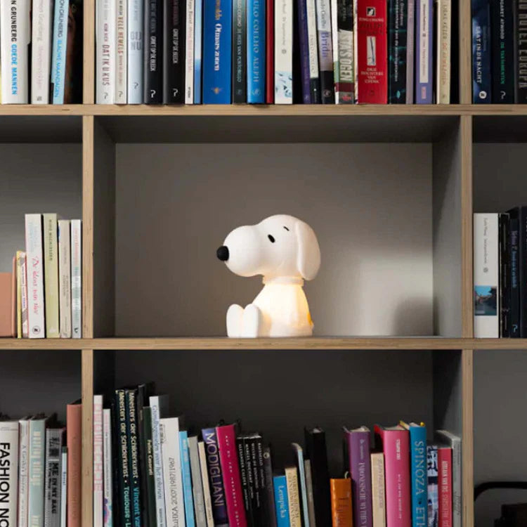 SNOOPY "FIRST LIGHT" NIGHT LIGHT