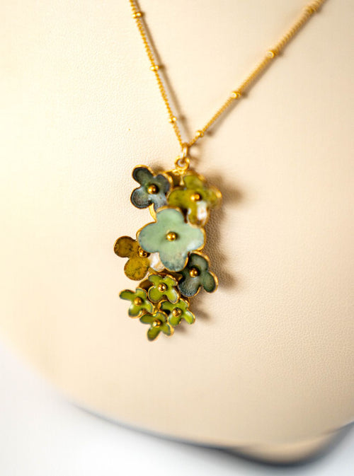 9 FLOWER CLUSTER NK BY JENNY WALKER
