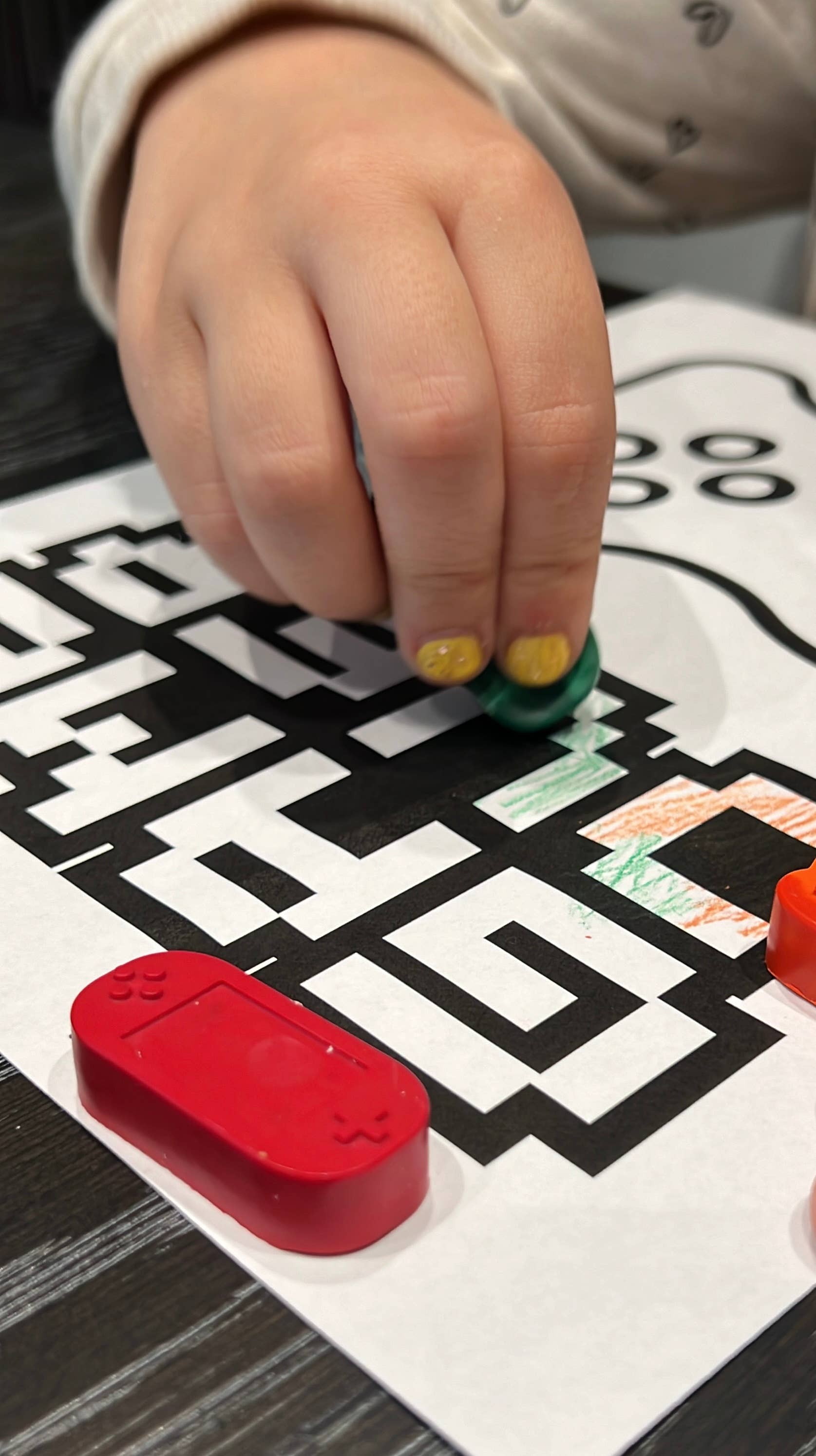 VIDEO GAME CRAYON SET