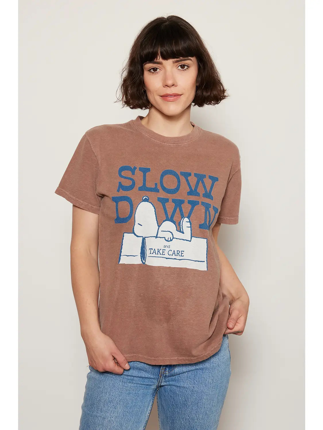 PEANUTS SLOW DOWN TEE