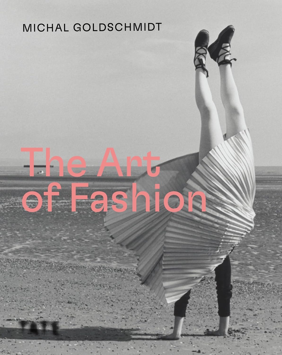 THE ART OF FASHION
