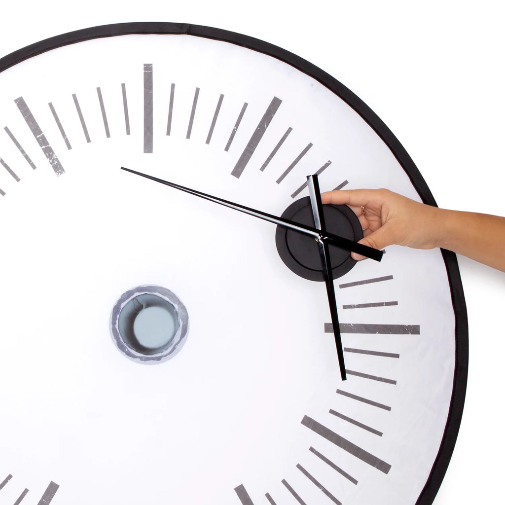 POP-UP WALL CLOCK