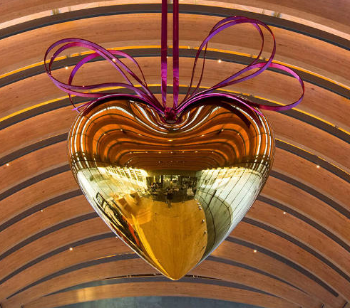 HANGING HEART POSTCARD