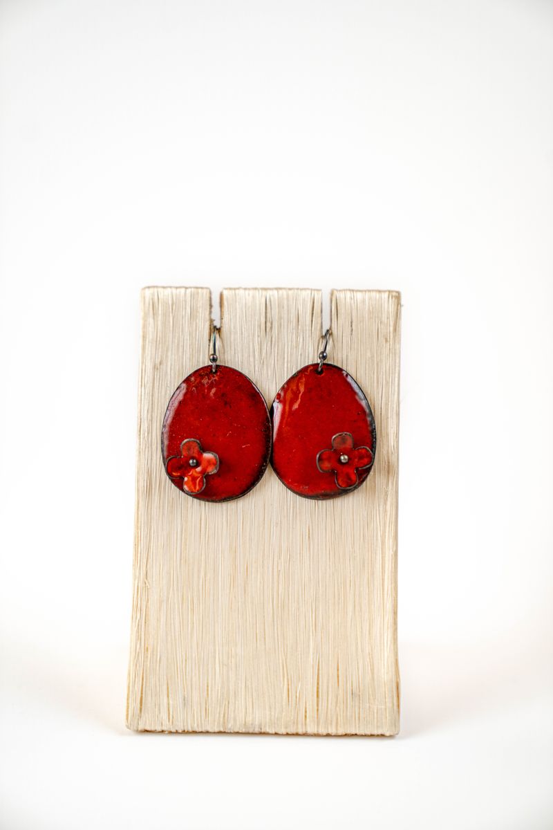 ENAMEL FLOWER ON DISC EARRINGS BY JENNY WALKER