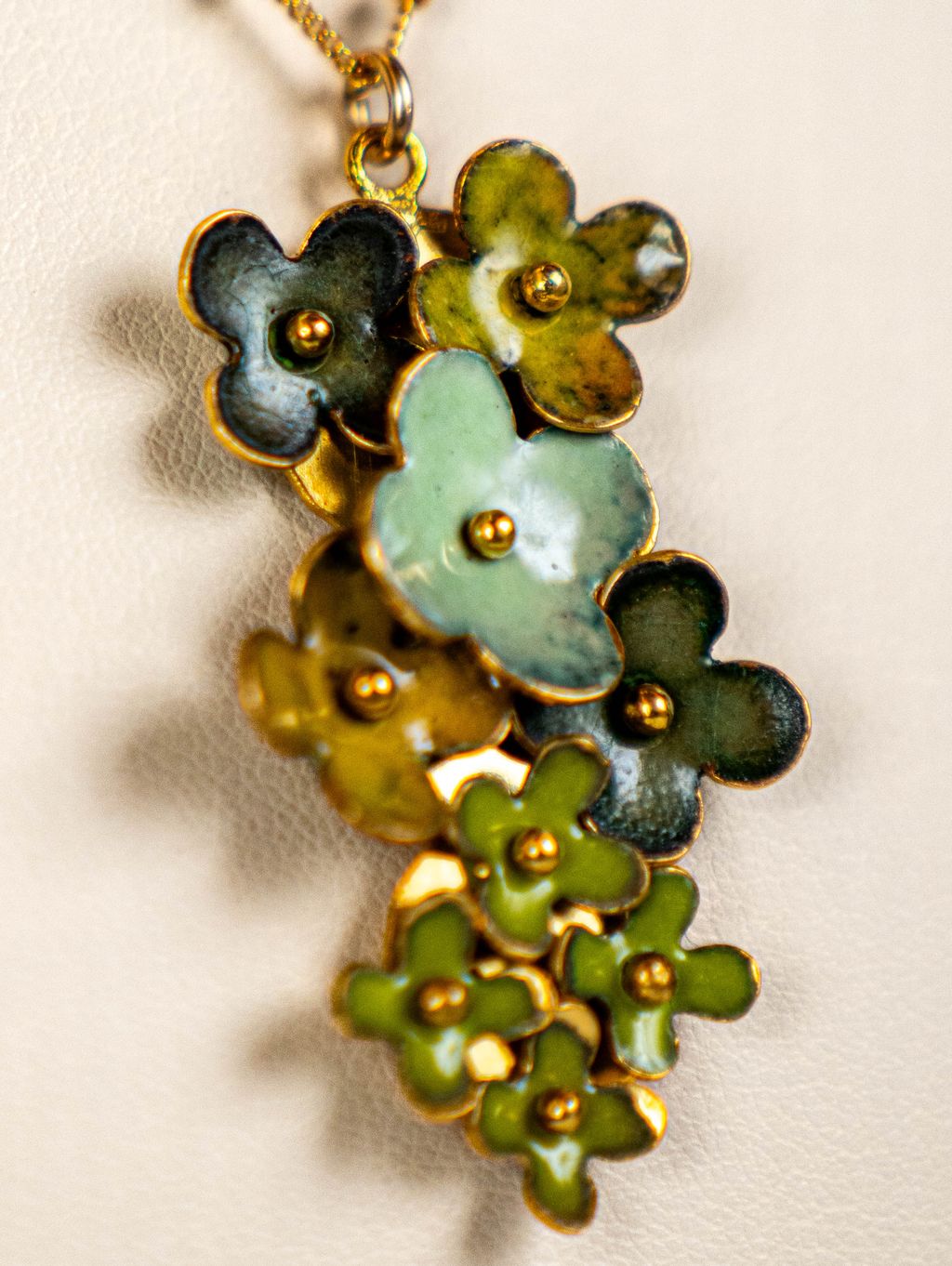 9 FLOWER CLUSTER NK BY JENNY WALKER