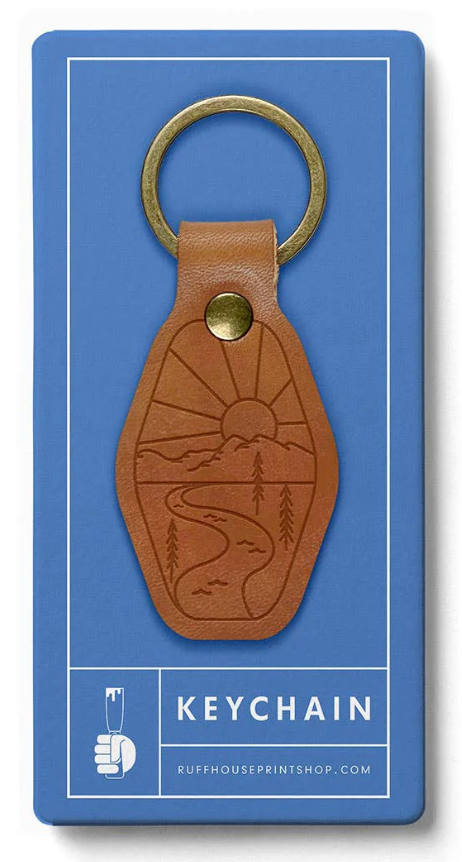 MOUNTAIN ADVENTURE LEATHER KEYCHAIN