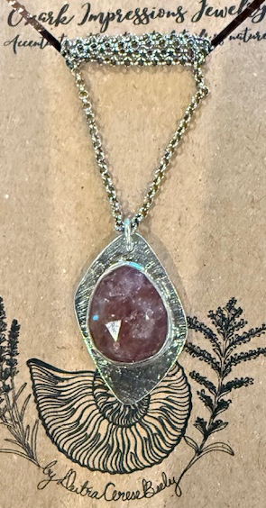 STRAWBERRY QUARTZ & BRACHIOPOD