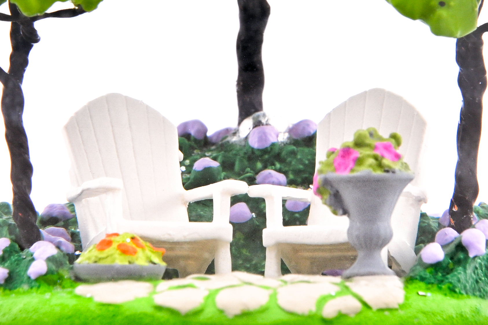 SUMMER AFTERNOON SNOW GLOBE
