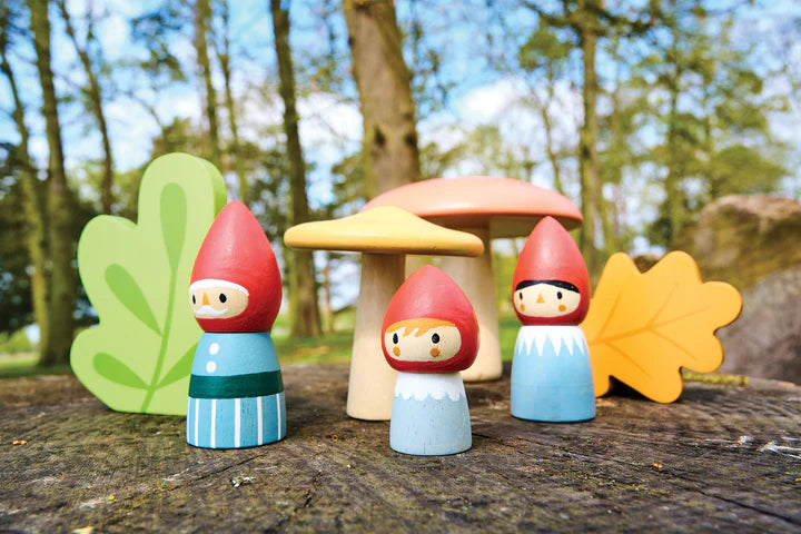WOODLAND GNOME FAMILY