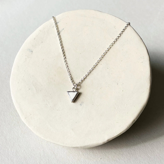 TINY SHAPES NECKLACE