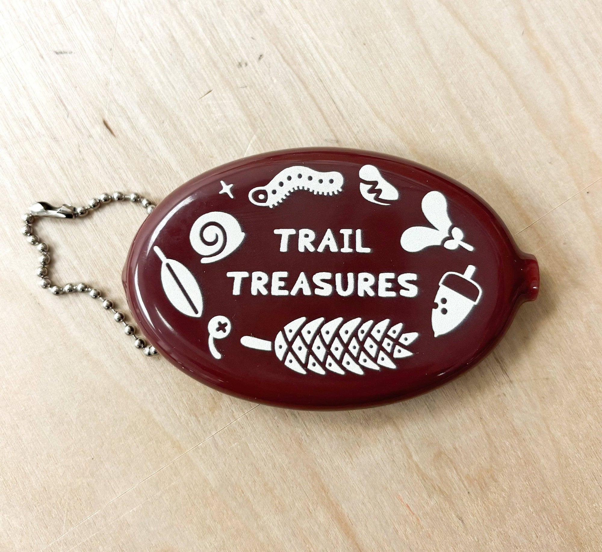TRAIL TREASURES RETRO COIN PURSE