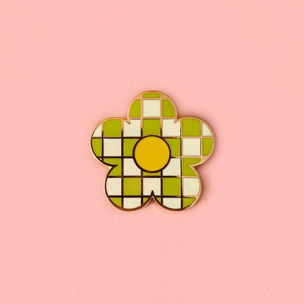GREEN CHECKERED FLOWER ENAMEL PIN