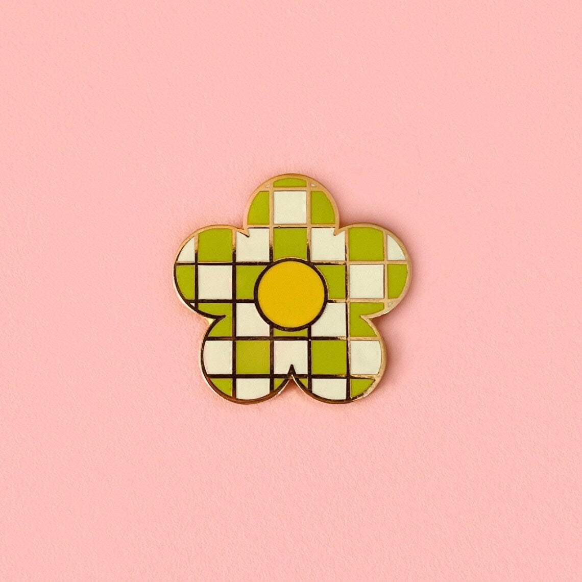 GREEN CHECKERED FLOWER ENAMEL PIN
