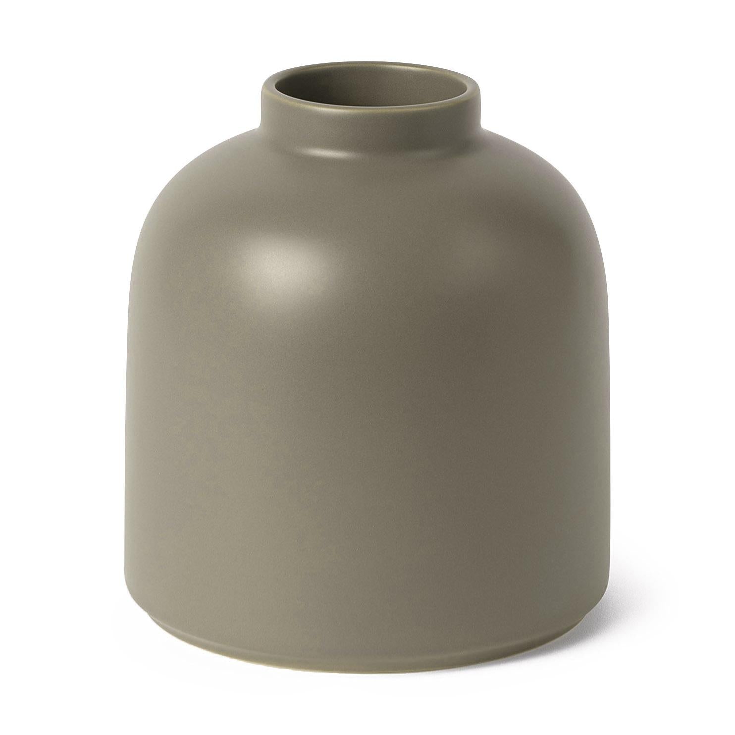 RAAWII OMAR VASE