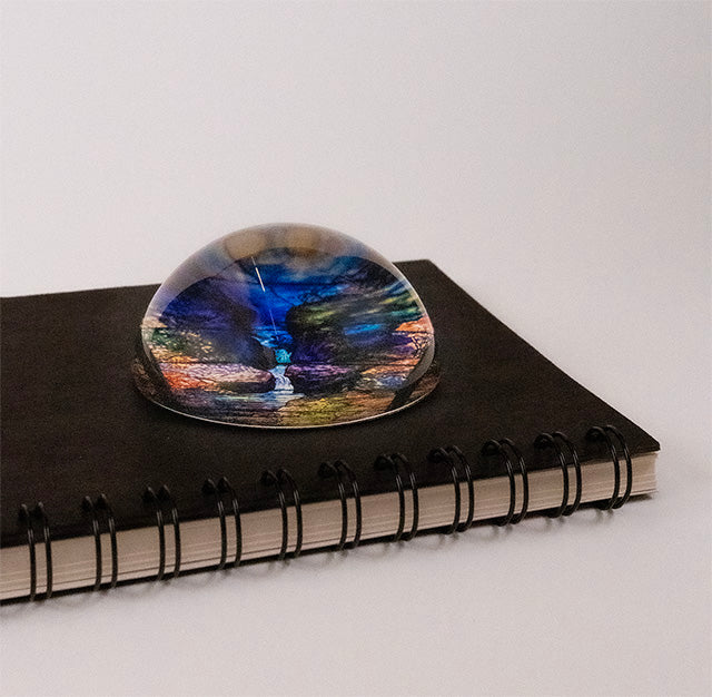 TIFFANY STUDIOS ROOT MEMORIAL WINDOW GLASS PAPERWEIGHT