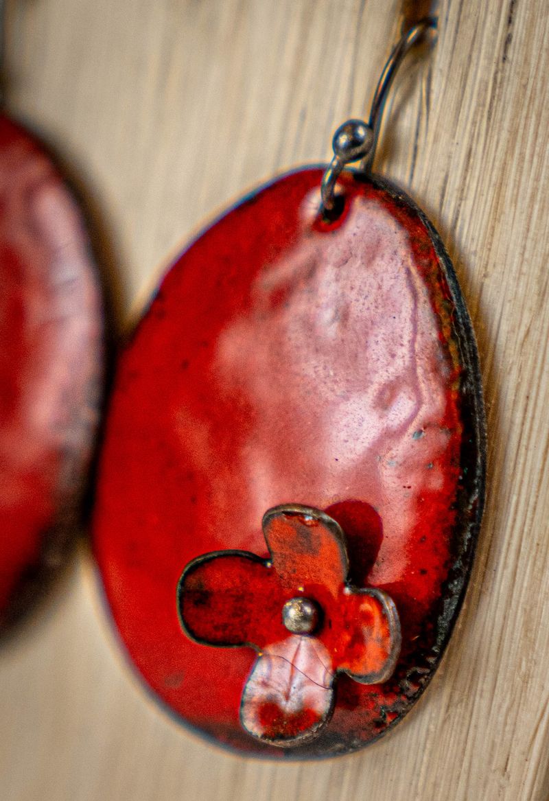 ENAMEL FLOWER ON DISC EARRINGS BY JENNY WALKER